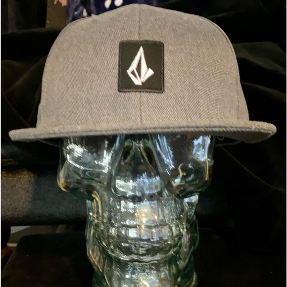 Volcom SnapBack2 Hat Grey - Picture 1 of 3